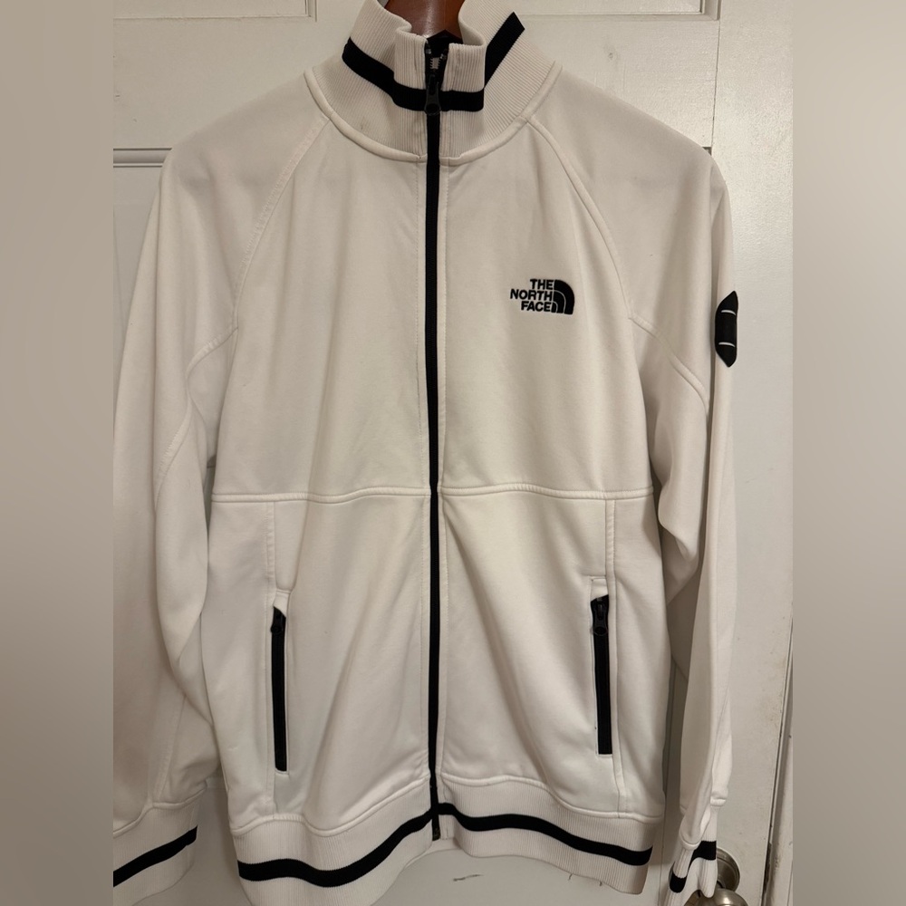 The north face men’s sweater size M